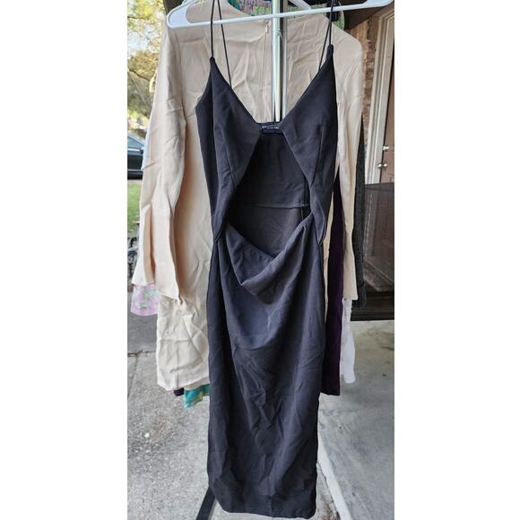 PrettyLittleThing Black Strappy Cut Out Split Hem Midi Dress 6 - Picture 2 of 8